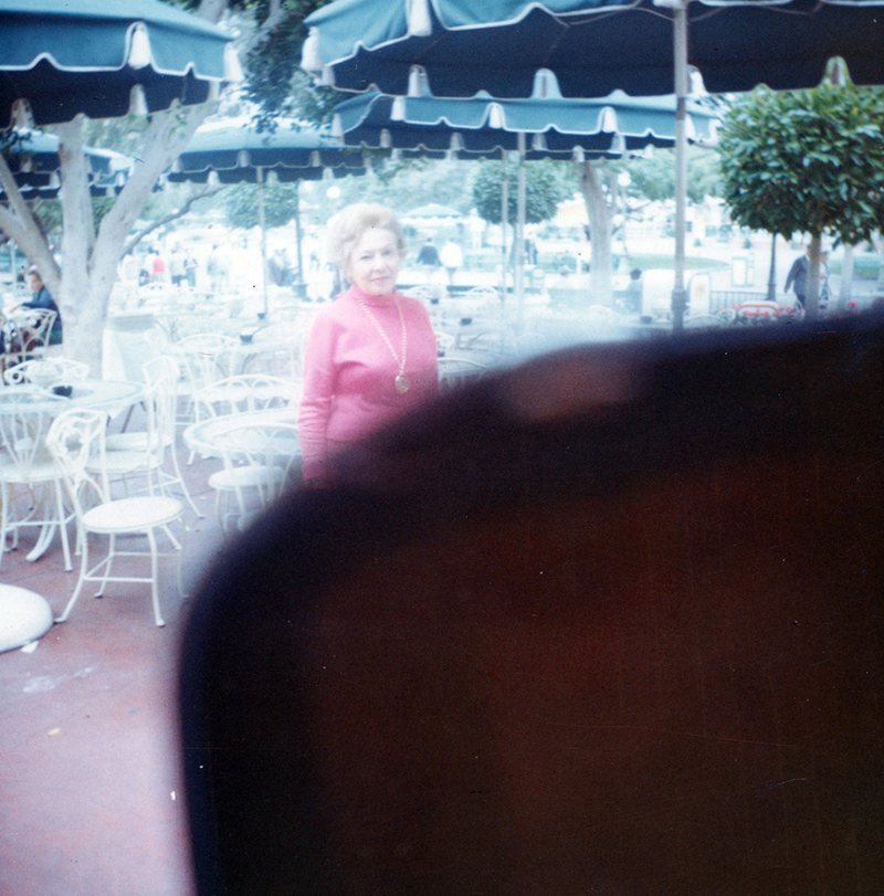 Illustration for article titled A Memoriam for Giant Fingers, the Nostalgic Scourge of Analog Photos